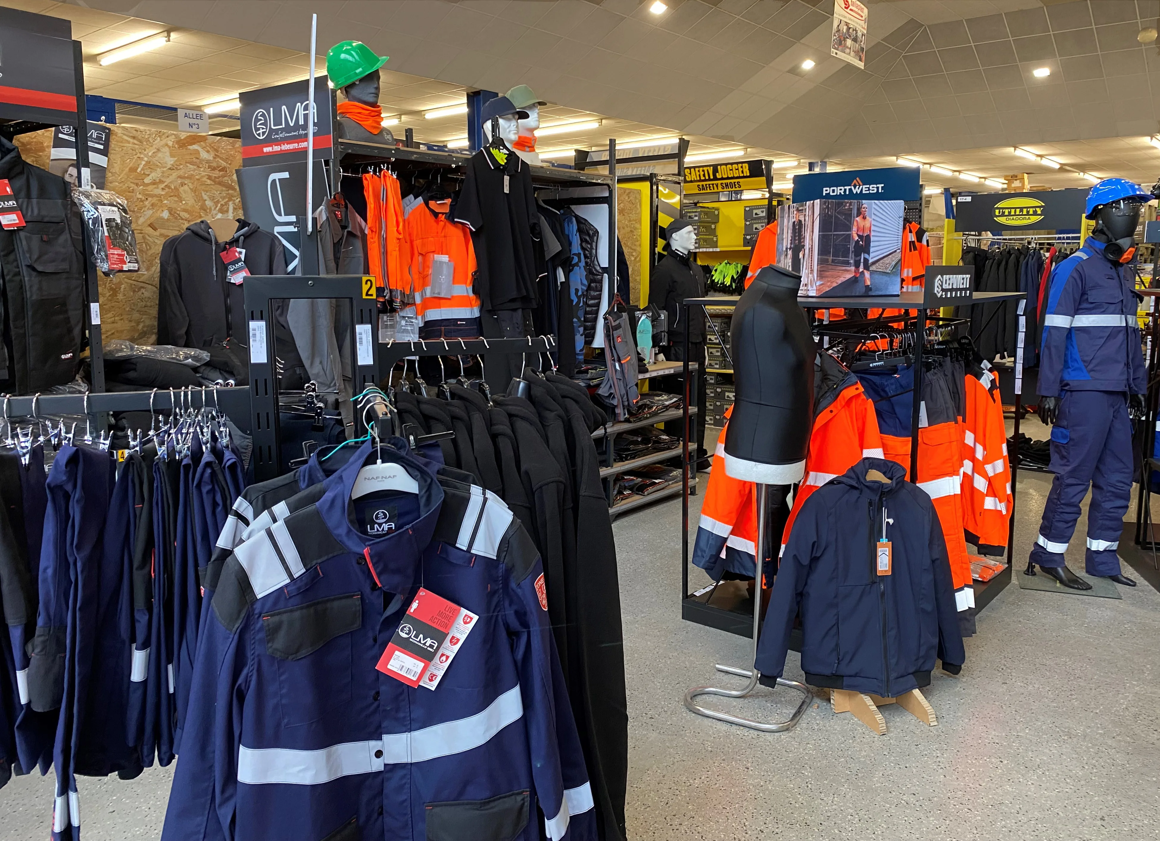 Rayon EPI du magasin Renard